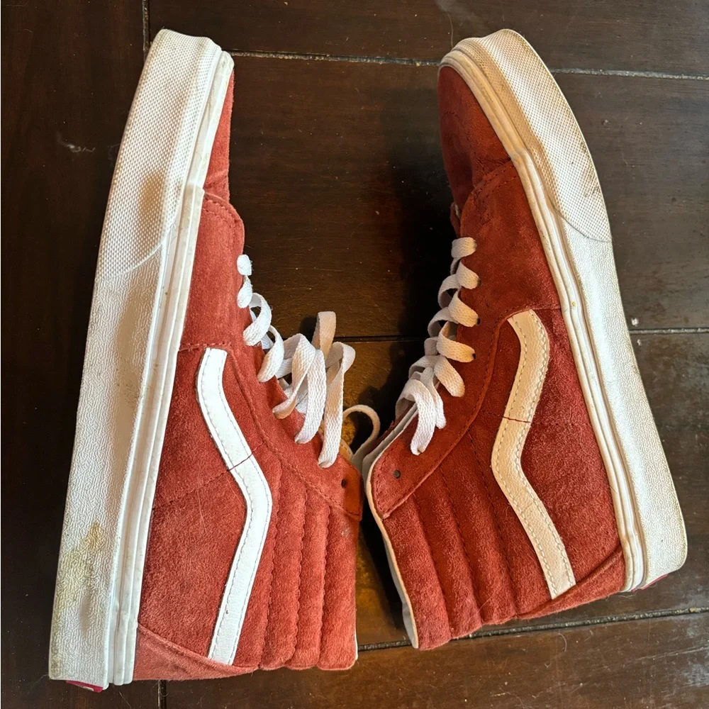 High-Top Sneakers in Rust and White - Picture 2 of 8